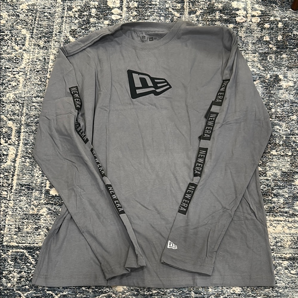 New Era NHL official Gray Long Sleeve Tee with Sporty Design
